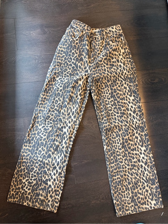 Mango Denim - Mango Leopard-Print Pants in Black and Tan